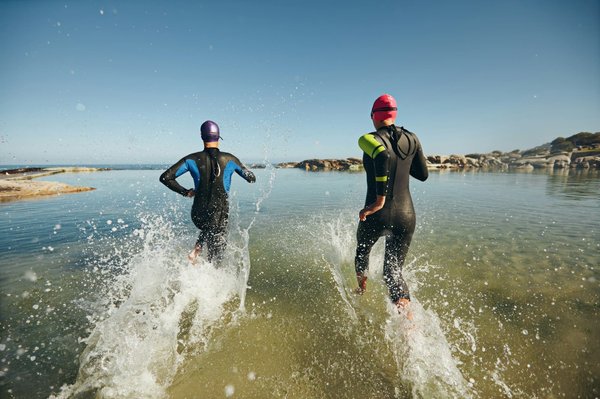 Indispensable pour réussir un triathlon : combinaison de natation
